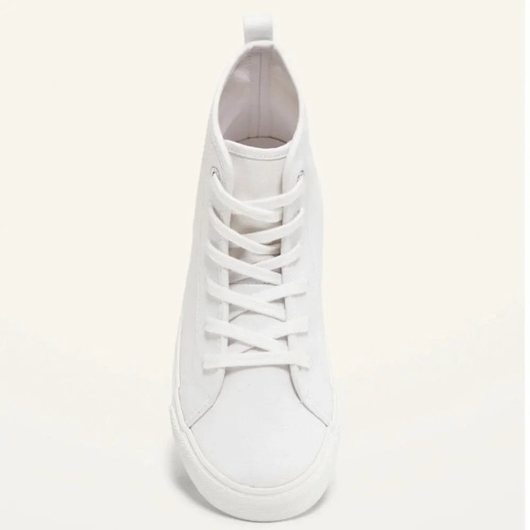 OLD NAVY Gender‎ Neutral Canvas High Top Sneakers in Solid White - Picture 2 of 9